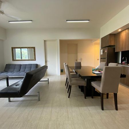 By The Sea @ Cozy Beachfront Home Batu Ferringhi Exterior foto